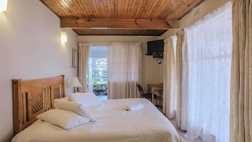 Just Tiffany Guest House & Conference Facility Почефструм Экстерьер фото