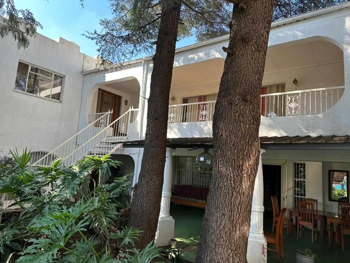 Just Tiffany Guest House & Conference Facility Почефструм Экстерьер фото
